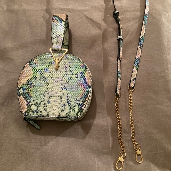 Round Crossbody Bag - Python Leather - Picture 4 of 7